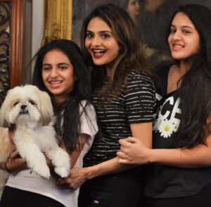 Madhoo Instagram - #happypawlentinesday 💜💜💜💜💜💜