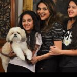 Madhoo Instagram - #happyvalentinesday 💕💕💕 @ameyaashah @keiashahh @bootheshihtzu11 ❤️❤️❤️❤️❤️❤️❤️❤️ Mumbai, Maharashtra