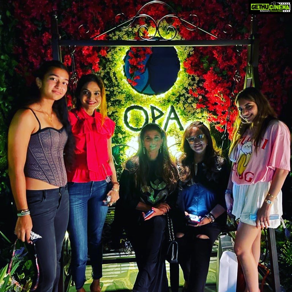 Madhoo Instagram - @opa.mumbai @sharmillakhanna @ameyaashah @keiashahh @aiyana.paes @rhea100