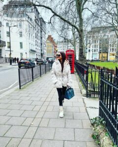 Madhoo Instagram - I’m in #heaven #homeiswheretheheartis 💋
