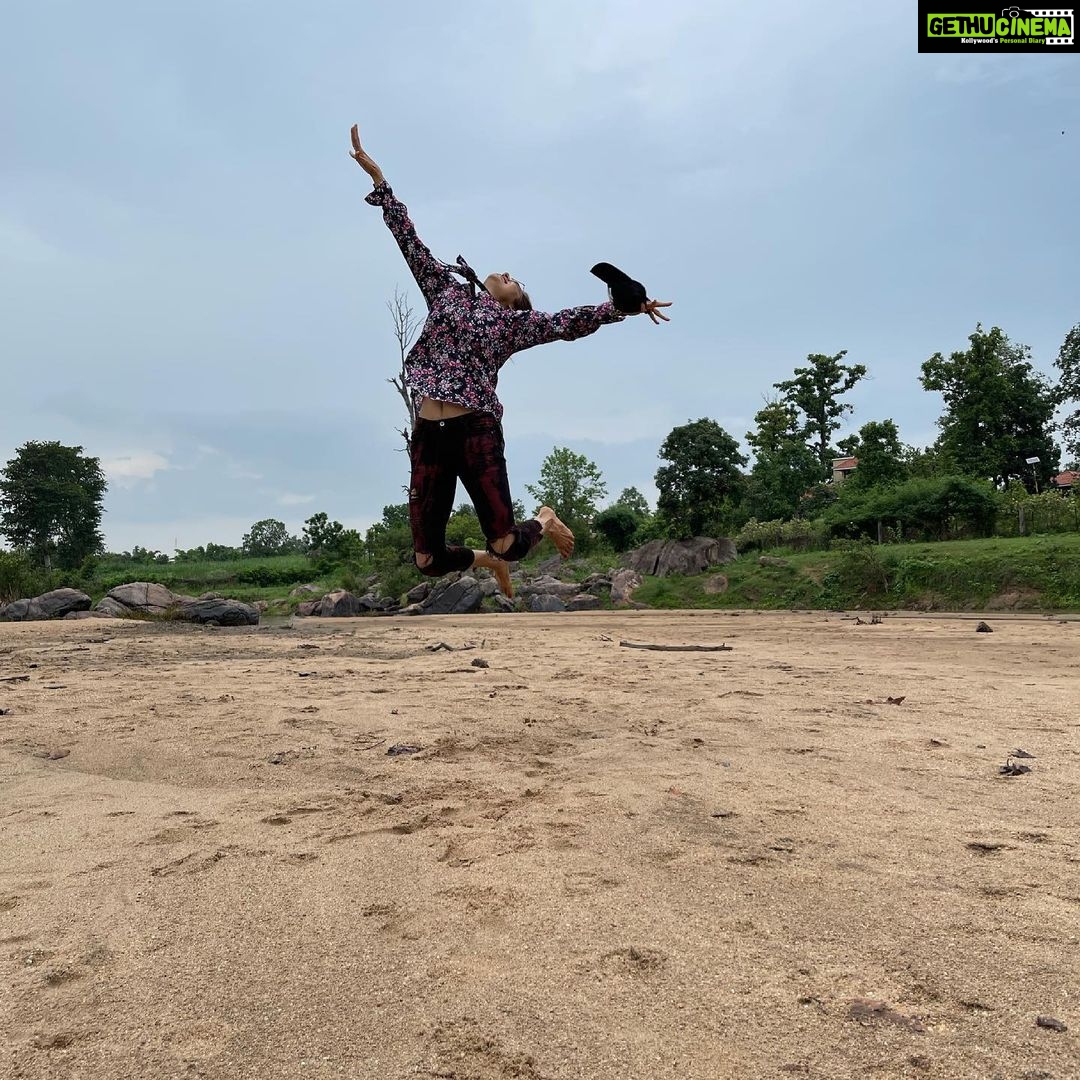 Madhoo Instagram - #flyinghigh ๐๐๐งกโค๏ธ๐๐๐๐