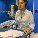 Madhoo Instagram - #thalaivi #dubbing great fun @alvijay_official happy birthday 💓💜