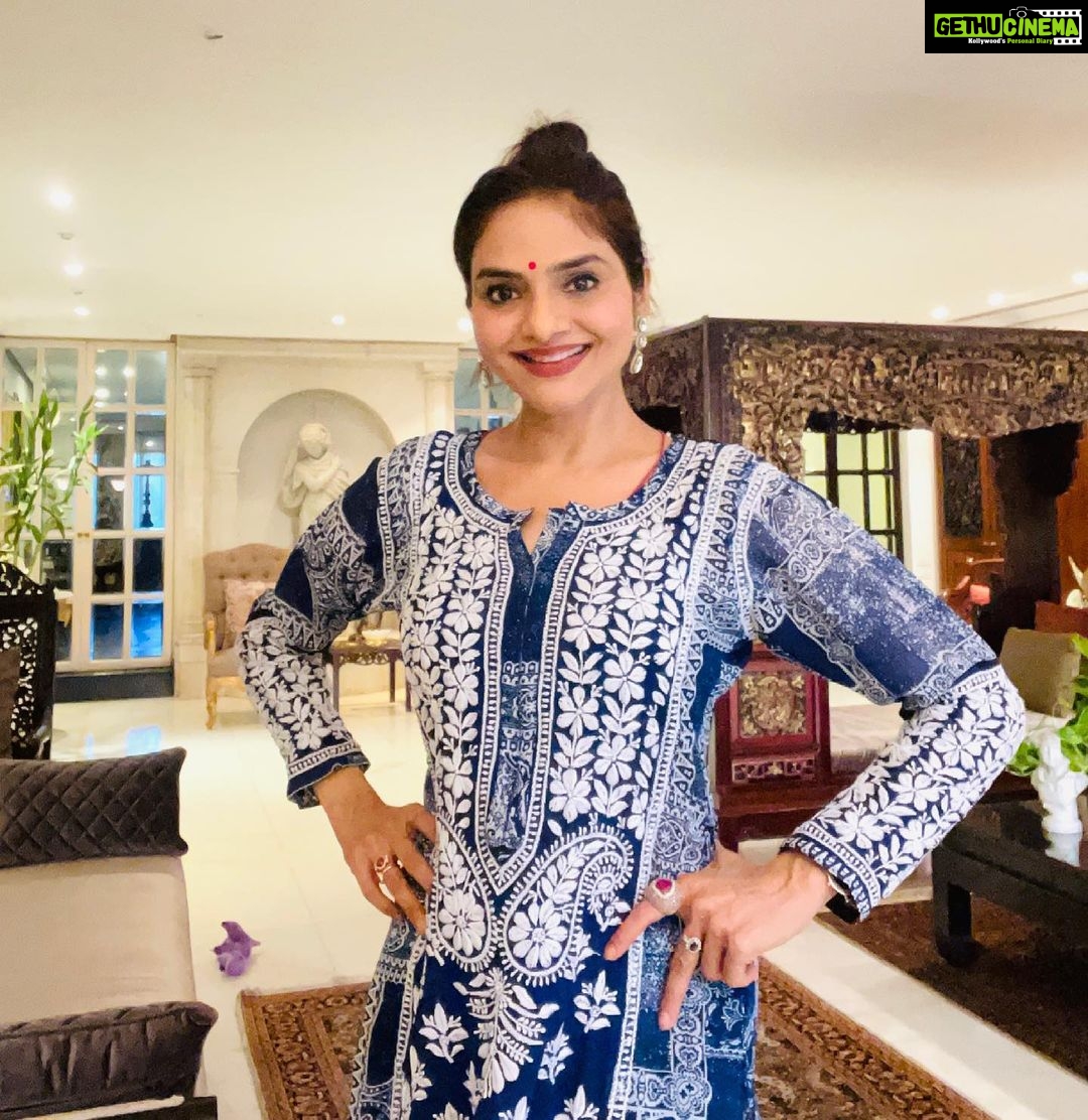 Madhoo Instagram - @radiocitytamil_ am so readddy๐๐๐