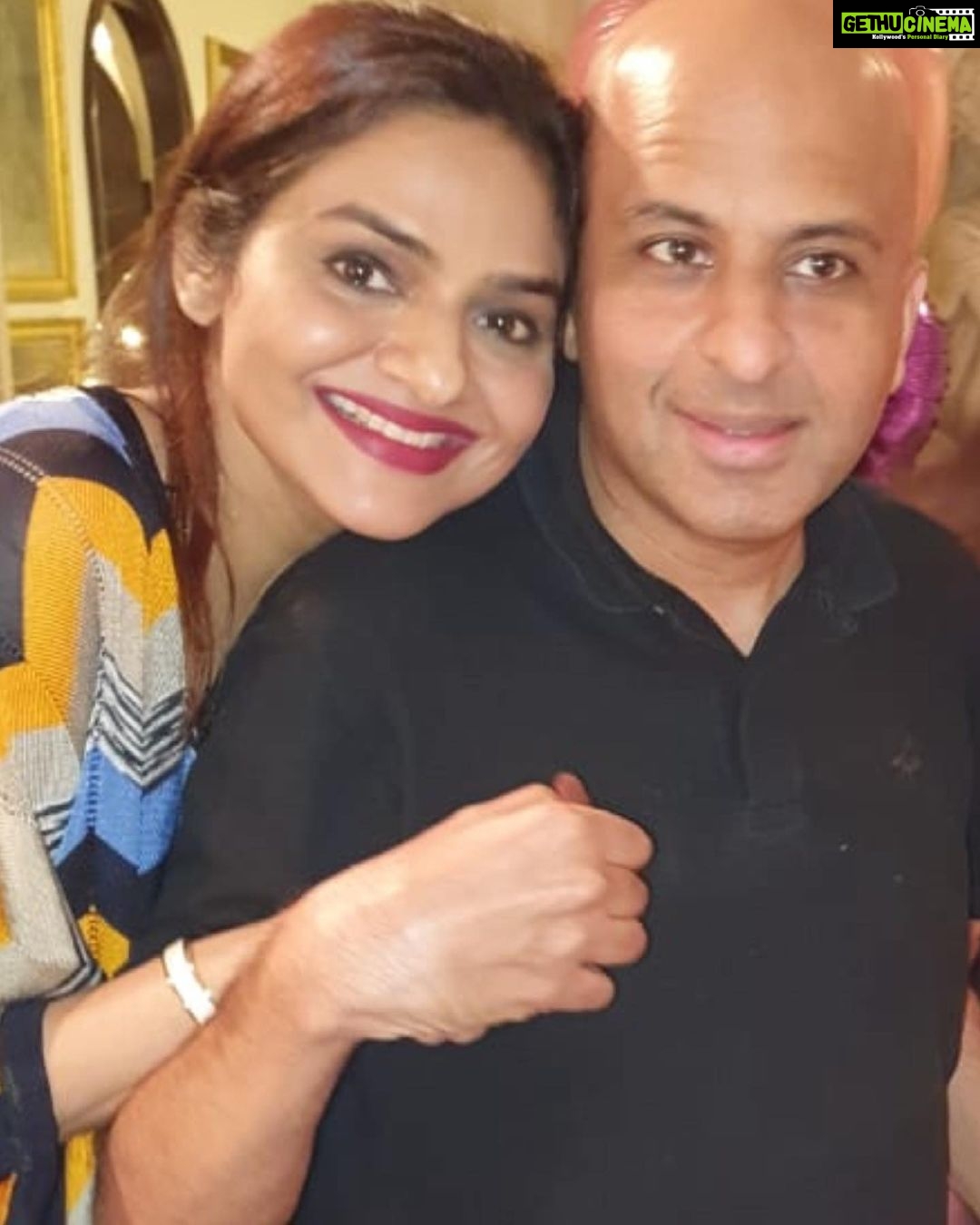 Madhoo Instagram - My life partner and lockdown partner 💝💝💖💖💜 love u more