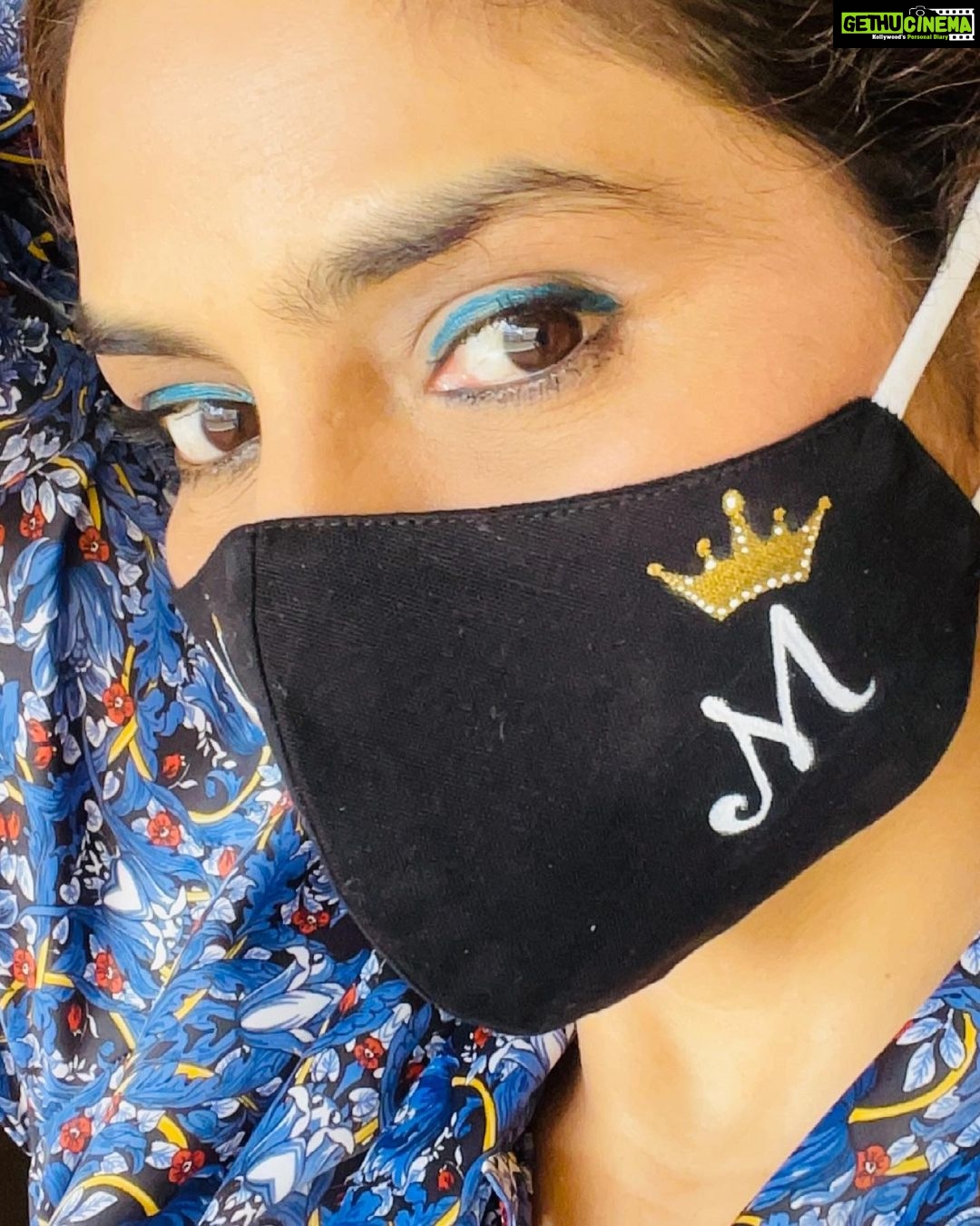 Madhoo Instagram - #maskup @divinedeco123