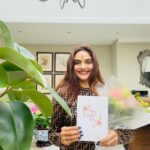 Madhoo Instagram - @ameyaashah @keiashahh you make my life happy & blessed . Love u both tooooo much 🥰💗💖💜 #happymothersday