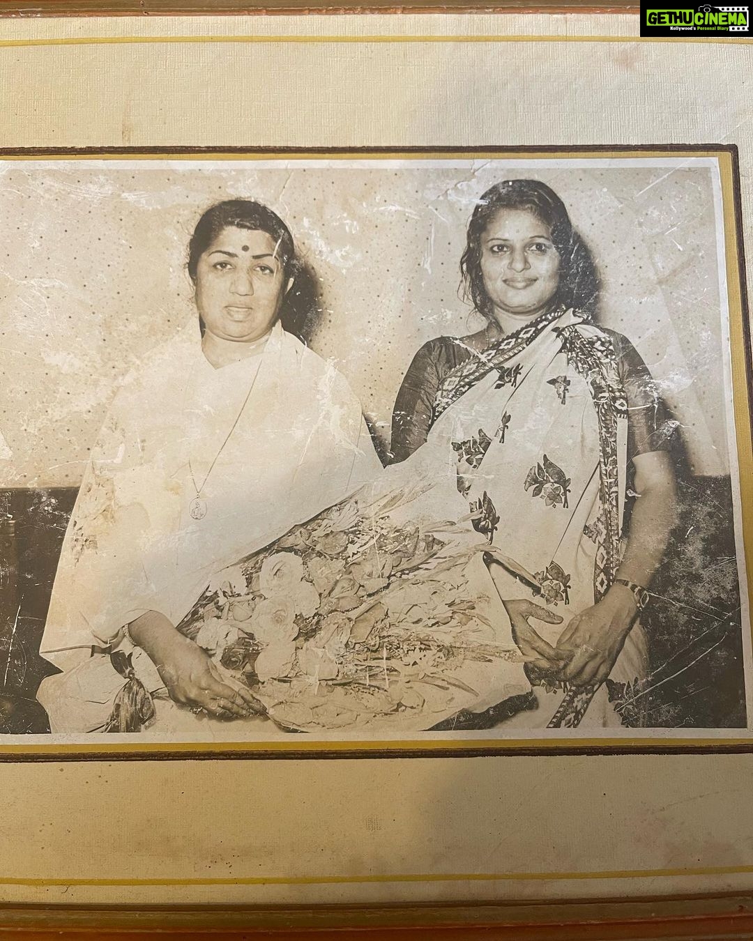 Madhoo Instagram - My hero my mother with her hero #latadidi . Suddenly how a great personality became a great person in my realityโฆ a public figure became a matter of personal relationship โฆ my mother my guiding star and gods angel are in their happy home ๐๐๐๐