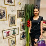 Madhoo Instagram – @ritusekksariaofficial @vyoum  so proud of you my buddy on your store and success💖💖💖💖