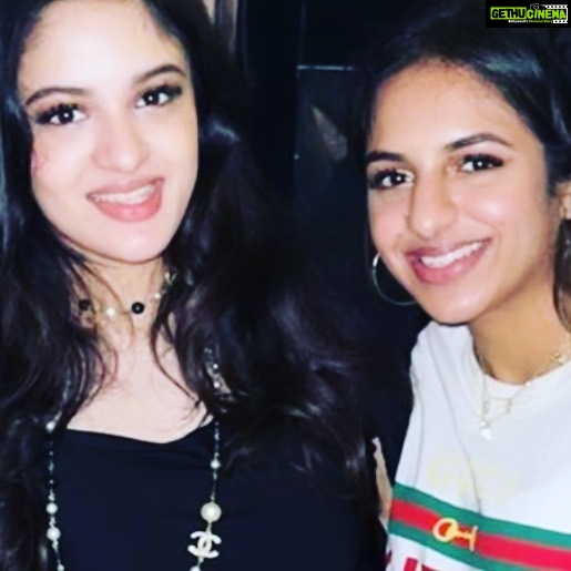 Madhoo Instagram - @ameyaashah @keiashahh mylife my world .. always be happy .. happy new year😍