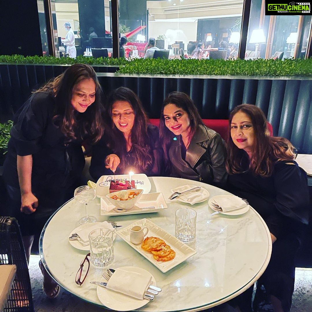Madhoo Instagram - @sujata2167 happy birthday my darling most 💜💜💜💜