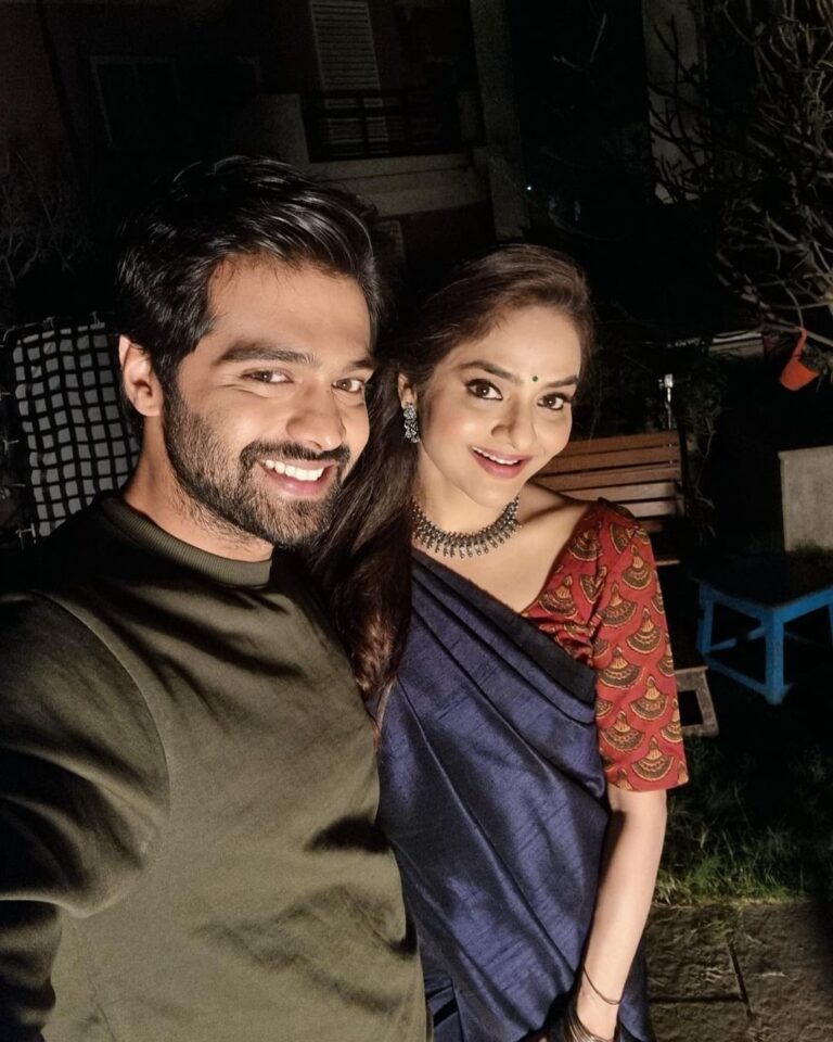 Madhoo Instagram - From the sets of #premadesam ❤️ directed by the very new age creative @srikanth_siddham with my dashing co star @adith_officiall 🌺
