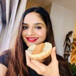 Madhoo Instagram – My darling @payalkilachand  thank you for my yummy cheese cake ❤️❤️❤️❤️❤️❤️❤️