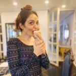 Madhoo Instagram - @onebiteisallittakes best flavour ever biscoff ❤️❤️❤️ @keiashahh @yashaadalal