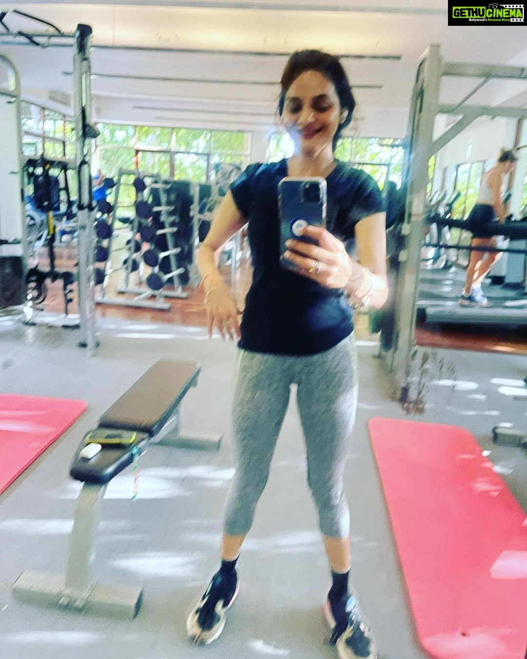 Madhoo Instagram - New year with a promise to continue with one old habit #selflove #fitness #healthiswealth πΈπ