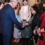 Madhoo Instagram - Many congratulations mom @kuntishah u r truly amazzeeee 💜 patronising with royalty #princecharles 💜💜💜💜 #icon paintings. #loveu 💜💜💜