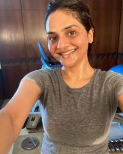 Madhoo Instagram - #morningroutine