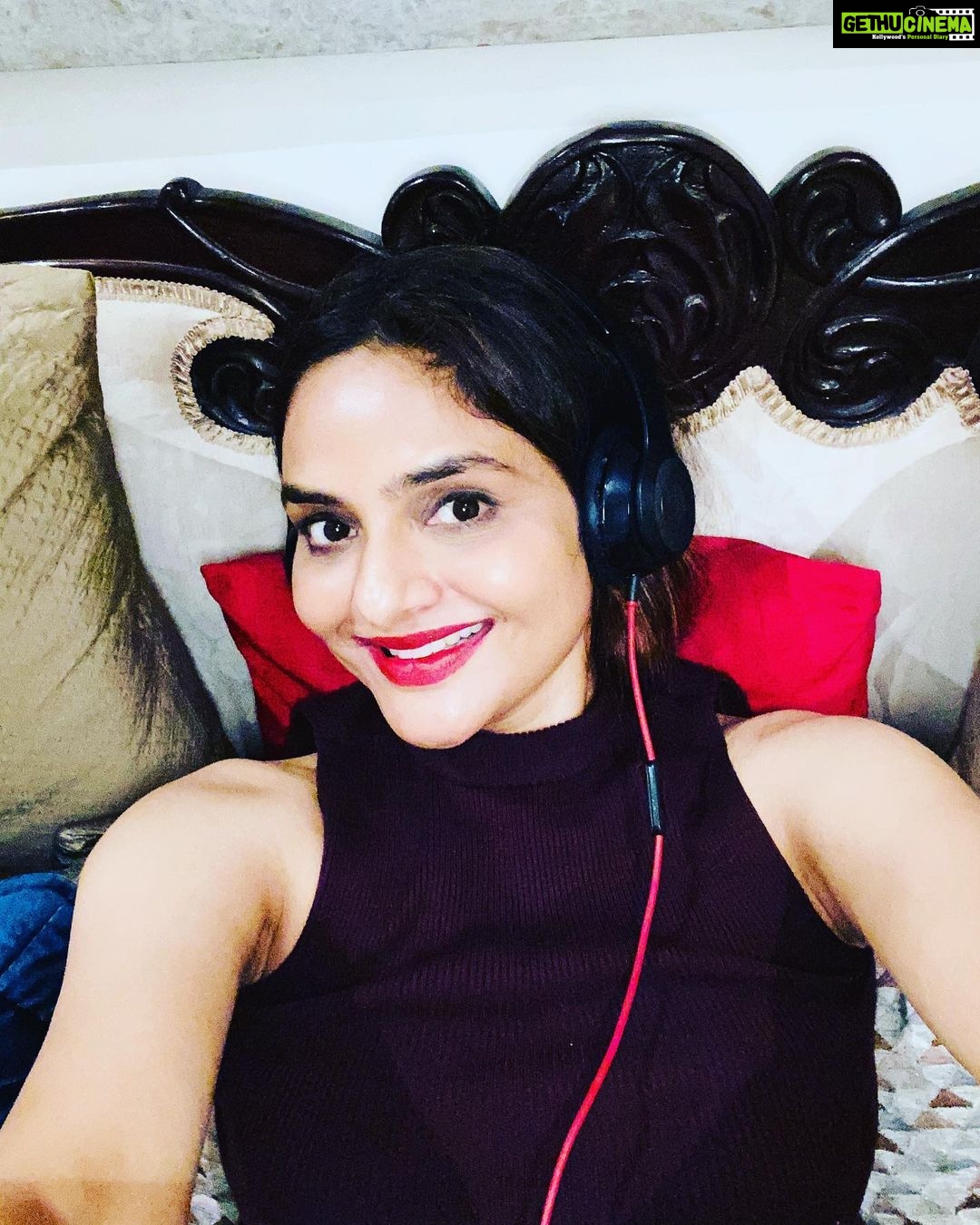 Madhoo Instagram - KEEPING IN TOUCH ❤️❤️❤️