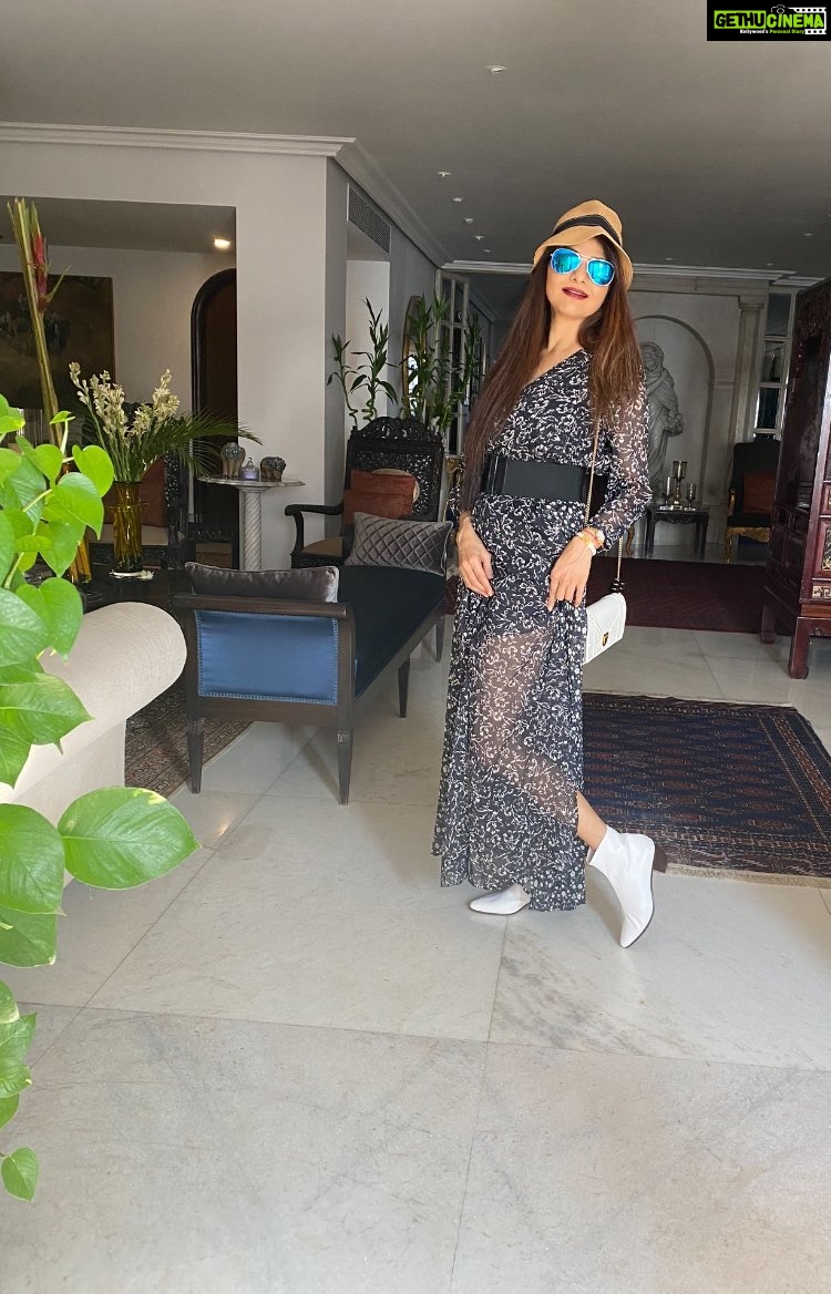 Madhoo Instagram - Little moments of joy during corona distress