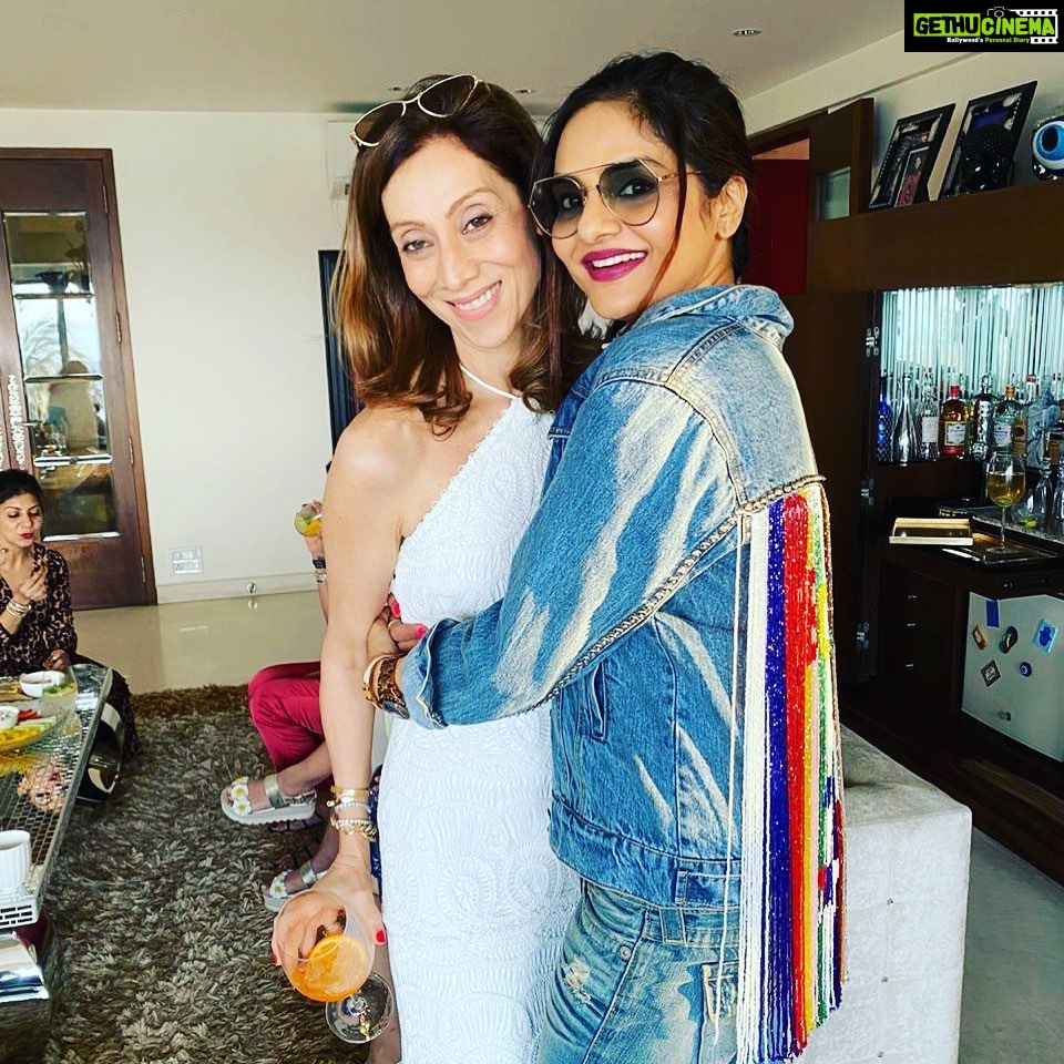 Madhoo Instagram - Happy happy ❤️❤️❤️❤️birthday @sunainav2014