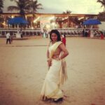 Madhumila Instagram - Over acted candid👆😂still I like it💁#beachwedding #poser #candid #mathumila