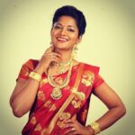 Madhumila Instagram – Working still💥 💕#tamilponnu #jewllery #mathumila #homelygirl #officelakshmi