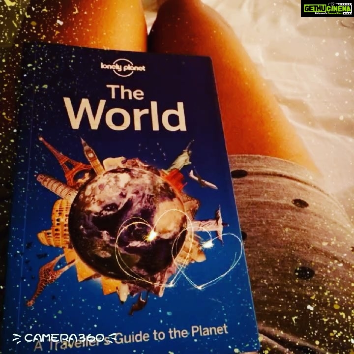Madhumila Instagram - Can someone give the world in your hands to play with? Yayπ€πit seems very much metaphorical to meπ @416yogi π€ π