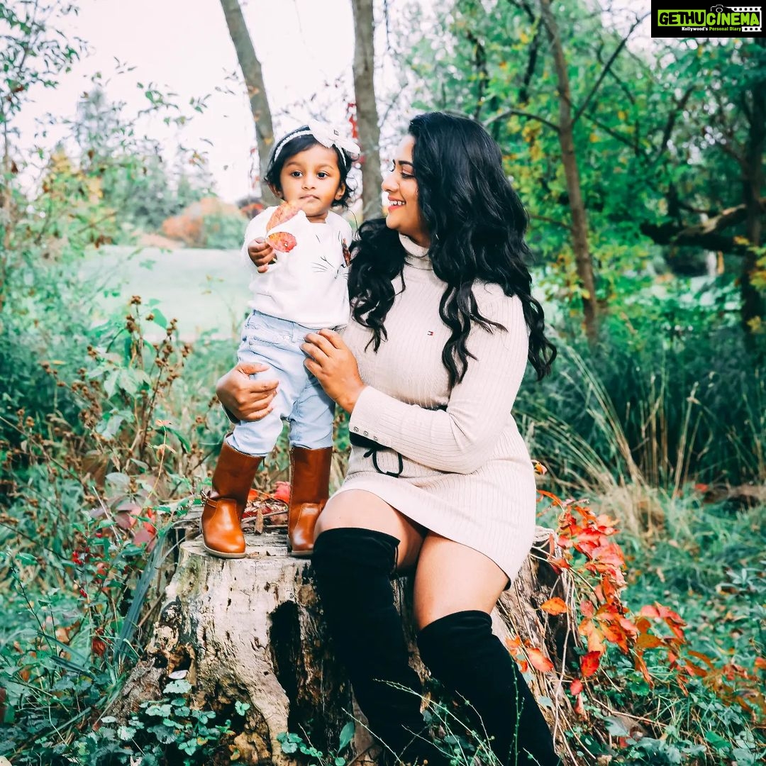 Madhumila Instagram - ❤ @capturesbyanu @gayathiry_anuchen Kingston, Ontario