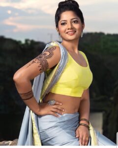 Madhumila Instagram - Throwback.....💕
Photography @waranyogesh_v
MUA @sims_bhatia
Costume @oyildesignstudio

#kingstonontario #mathu #mathumila