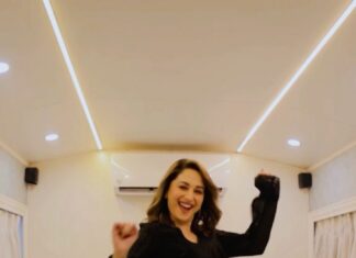 Madhuri Dixit Instagram - Dance is joy! 💃🏼 #Dance #TrendingReel #Reels #DanceReels