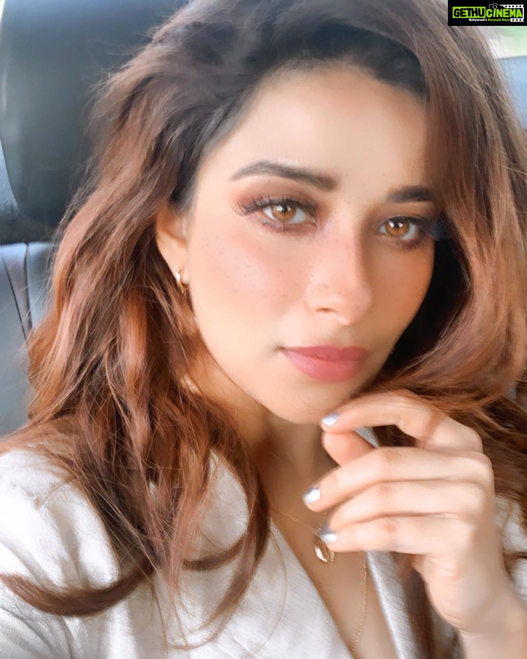 Madhuurima Instagram - 😍 #❤️ #😍 #💋#selflove #selfie #selfportrait #beauty #love