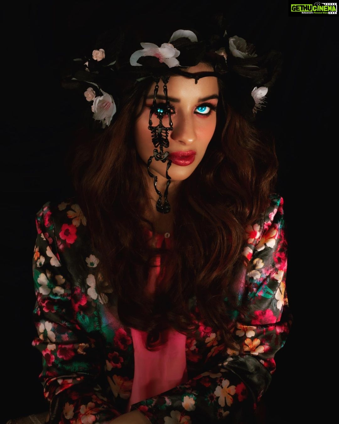 Madhuurima Instagram - Choose the best one. Shot and styled by @painted.lenss #voting #halloween #halloweenmakeup #halloweencostume #halloween2020 #hallo