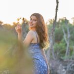 Madhuurima Instagram - Hulchal hui 😍 Zara shor hua🥰 Dil chor huaa..😋 Teri ore hua💋💋💋 Aise chale jab hawa….. Shot by @ilmanaazphotography1