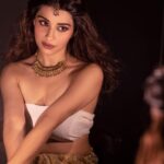 Madhuurima Instagram - Thinking about you makes me glow , thinking for myself makes me grow , but when I know that you glow when you see me grow , I GLOW❤️. Shot by @sanjeevasherphotography , MUA: me 😈. #love #glow #grow #always #forever #power #strenght #woman #support #life #explorepage #explore #instadaily #instapic #instagram #instagood #instamood #instawoman #instamodels #prettygirls #prettywoman #beautiful #queen #princess #bollywood #shy #portraits #portraitphotography #portrait #blessed