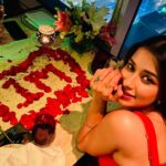 Madhuurima Instagram - Thank you so much for this surprise my lifelines 😍😍 And a very happy anniversary my teddy bear @akansha_trehan 💋 I love yu🥰. #1million #millionaire #million #blessed