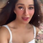 Madhuurima Instagram – Love me love me love me all the way 😍😍😍😍😍 #reels #explorepage #explore #exploremore #outdoors #beauty #happiness #power #white