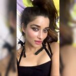 Madhuurima Instagram - The more they tell me we like u without makeup and I keep experimenting with makeup 🤦🏻‍♀️🤦🏻‍♀️ . Guess what I’m thinking ?????#selfiequeen #selfcare #selflove #self #selfportrait #black #hotstuff #mohini #playfull #playtime #night #nightphotography #nightlife #dreamer #mystery #mysterious #nyrabanerjee #guess