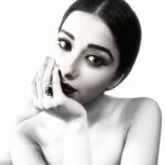 Madhuurima Instagram - Rosey life is often what people want but it takes efforts and pricks to remove the thorns to make it “ROSE-EY” #life #thoughts #musings #rose #rosegold #roses #red #redlips #portrait #portraitphotography #selfcare #selflove #selfie #celestial #shotoniphone #me #yourshotphotographer #your #eyes #soul #best #empath #empowered #instadaily #instagram #instagood #instamood #picoftheday #blackandwhite #explore
