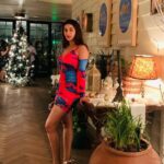 Madhuurima Instagram - Don’t I actually look like a Christmas tree 🙈🙈😛 Merry Xmas😍 #xmas #christmas #aboutlastnight