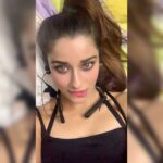 Madhuurima Instagram - The more they tell me we like u without makeup and I keep experimenting with makeup 🤦🏻‍♀️🤦🏻‍♀️ . Guess what I’m thinking ?????#selfiequeen #selfcare #selflove #self #selfportrait #black #hotstuff #mohini #playfull #playtime #night #nightphotography #nightlife #dreamer #mystery #mysterious #nyrabanerjee #guess