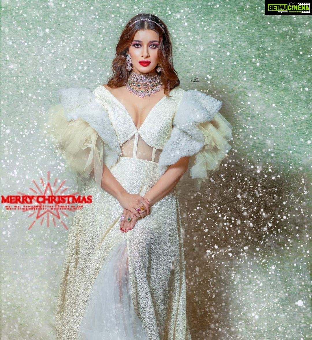 Madhuurima Instagram - Merry Christmas.....feel the vibe.. .. Muse - @nyra_banerjee MUA - @makeupartisthemal Captured By - @mspiration_lakshmiwankhede Styling by @lakshmiwankhede Jewellery - @rreizojewels Outfit - @the_o.f.u @godoxindiaofficial @nikonindiaofficial @nikond850official (These image belongs to M'spiration - Inspiring Memories, retouching or unauthorized copying is strictly prohibited. No images to be used with out our prior permission. Thank you!) . . . You can connect with us for your Photography needs by calling us at 9867590788 or mail us at wankhedelakshmi@gmail.com #beauty #fashion #fashionista #whitegown #beautyportraits #fashionphotography #gowns #whiteisbeautiful #western #white #celebrity #nyrafanclub #nyrabanerjee #nyrangers #nyraians #nyrabanerjee❤️ #nyrabanerjeefan Mulund West