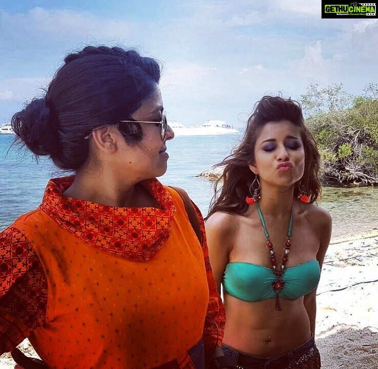 Madhuurima Instagram - So I was in Thailand shooting with @officialanandkumar Sir for my @zeemusiccompany video “ Ankhiya” and that’s where I met this lovely lady @niveditabasu some ages ago ! Never knew a person of her stature could be so friendly , so accommodating , Bongs bond! But I guess ours was an instant connection❤️. It must be the #Taurean trait! Wishing you a very very happy birthday ❤️❤️❤️and best wishes from my momma too 🤗. #birthday #wishes #thailand #bangkokdiaries #thailanddiaries #love #positivity #happiness @salma_mansuri @makeupartist_tanaya #beach #beachlife #song #shooting #musicvideo #pampered