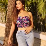Madhuurima Instagram - Happiness is a sunbeam which may pass through a thousand bosoms without losing a particle of its original ray😍 #explorepage #explore #explorar #instagram #instalove #instastyle #instafashion #instapic #instaart #instalove #instastyle #instaphoto #instafit #loveislove #loveis #loveit #loveyou #loveyourself #lover #loveher #lovelife