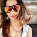Madhuurima Instagram - Seeing a fiery world or seeing through the fire?? #hues #world #perspective #shades #eyes #rikshawride #colouredhair #bollywood #beauty #healthylifestyle #instagood #instago #instadaily #portrait #picoftheday #throwbackpicture #photographer #baby #babe #life #colouredvision