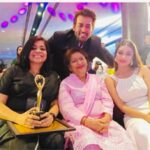 Madhuurima Instagram - Your first award is the most special one !! They called me “Iconic” woman of the year 2020 ! Being amongst the Iconic women firstly my mother , @niveditabasu and @thefangal , makes me feel special. The three women I mentioned are star makers !! To top it all to receive the Award by non other than The ICONIC SAROJ KHAN maam was a dream come true !!! Thank you audience for looking upto me. Thank you @muktadhond ma’am for this opportunity that today I’m amongst such wonderful people who realise their full potential. Thank you @iconicwomanawards @celebsbooking @piyussjaiswal @habitatforhumanity @drrumrolls_media @thefangal @thepranilonly for this lovely platform ❤️ thank you @justkarankhanna for the constant support you have given me always.. I hope I can live up to everyone expectations with gods grace. Thanks #divine for everything #gratitude @divyakhoslakumar @sarojkhanofficial #iconicwomanawards2020 #internationalwomensday #love #beingwoman #proudwoman #divyadristi