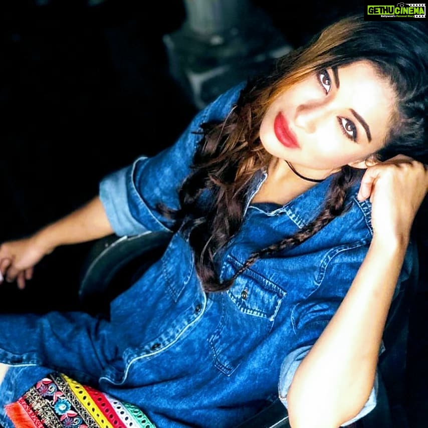 Madhuurima Instagram - When I look at you , I Pierce through your soul. I know what u think , I know what you doing , I know what you want . I see you ❤️ #soul #soulmate #portrait #portraitphotography #lovemyself #instago #bollywood