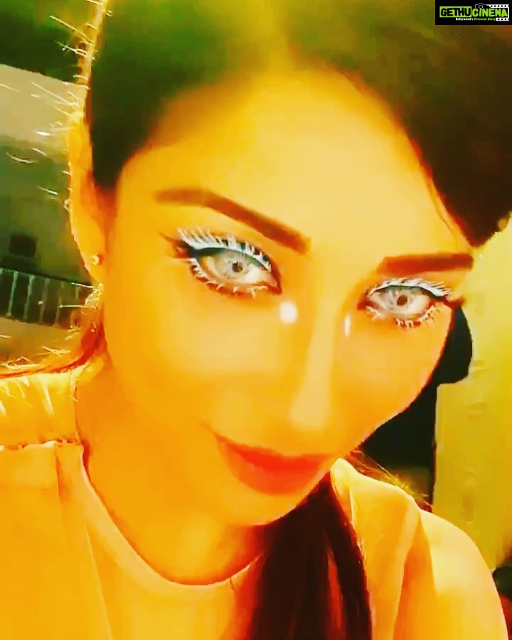 Madhuurima Instagram - So much in love with this filter. It’s crazy #filters #bts #actor #funonsets #nyra #nyrabanerjee #divyadrishti #baby #followme @starplus #eyes #neonsigns #colourpop #lips