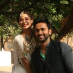 Madhuurima Instagram – Watch us today 7pm @starplus #divyadrishti @muktadhond @mishkat1711 .  I feel like a cat in this. The reason I’m looking taller than him is coz I’m standing on a tree 🤓🤓#bts #dishi #divya #nyrabanerjee #actor #actorslife #picoftheday #sundayfunday #sunday #sundaytelecast #supernatural #stars #superstar