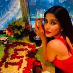 Madhuurima Instagram - Thank you so much for this surprise my lifelines 😍😍 And a very happy anniversary my teddy bear @akansha_trehan 💋 I love yu🥰. #1million #millionaire #million #blessed