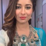 Madhuurima Instagram - Hey guys we are coming soon with @fiorrcosmetics lip collection !! Have tried the entire range and guess what !! It keeps my lips hydrated , stays longer and to darken it , jus smack ur lips. Omg!!! So guys click on the link in my bio! Join the @fiorr family , coz u earn with every sale and every purchase ans yes I’m gonna announce the winners this Friday night so yeah be prepared for the #fiorrfriday . #cosmetics #fiorr #fashion #beauty #lips #lipstick #bollywood #divyadrishti