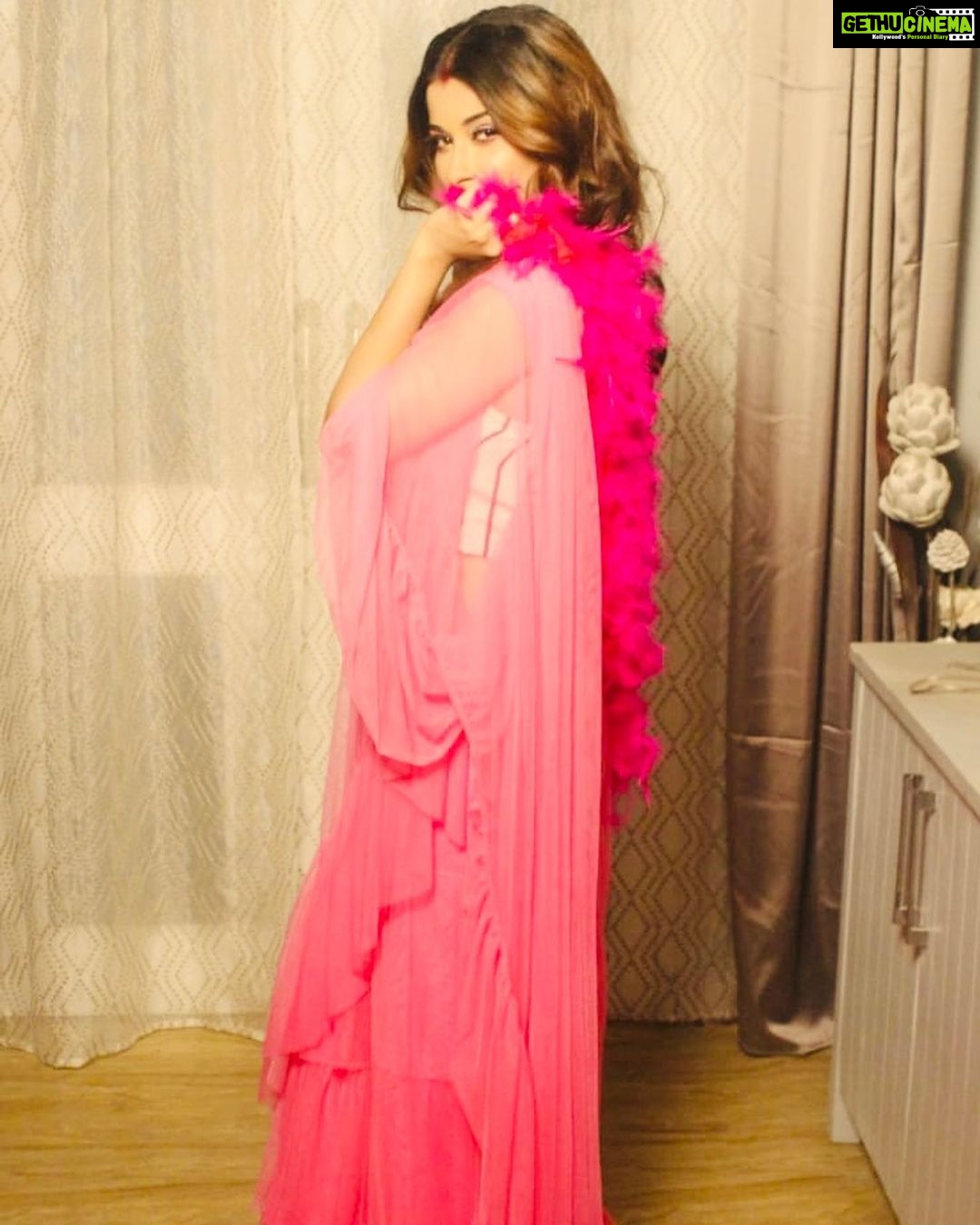 Madhuurima Instagram - #throwback #throwbackmode #divyadrishti #gratitude #love #nyrabanerjee @starplus @hotstar